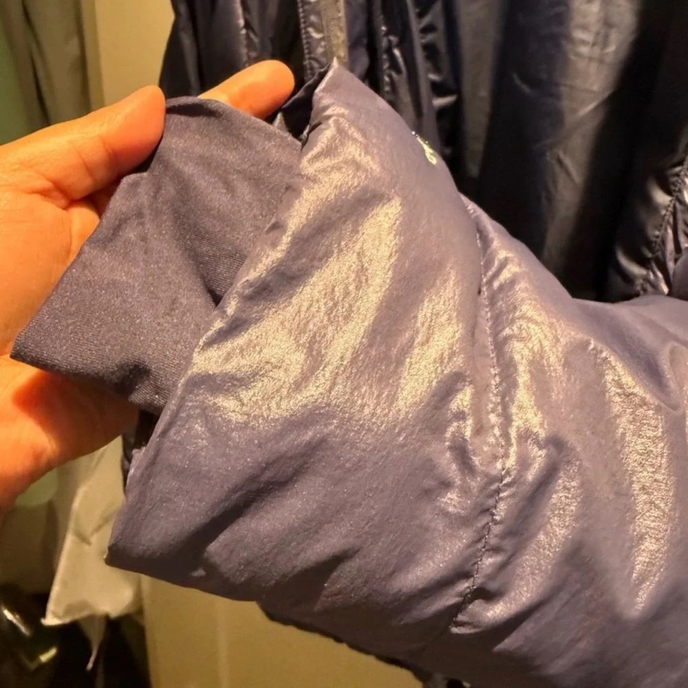 Columbia Women's Deep Blue Puffer Jacket - Picture 5 of 8